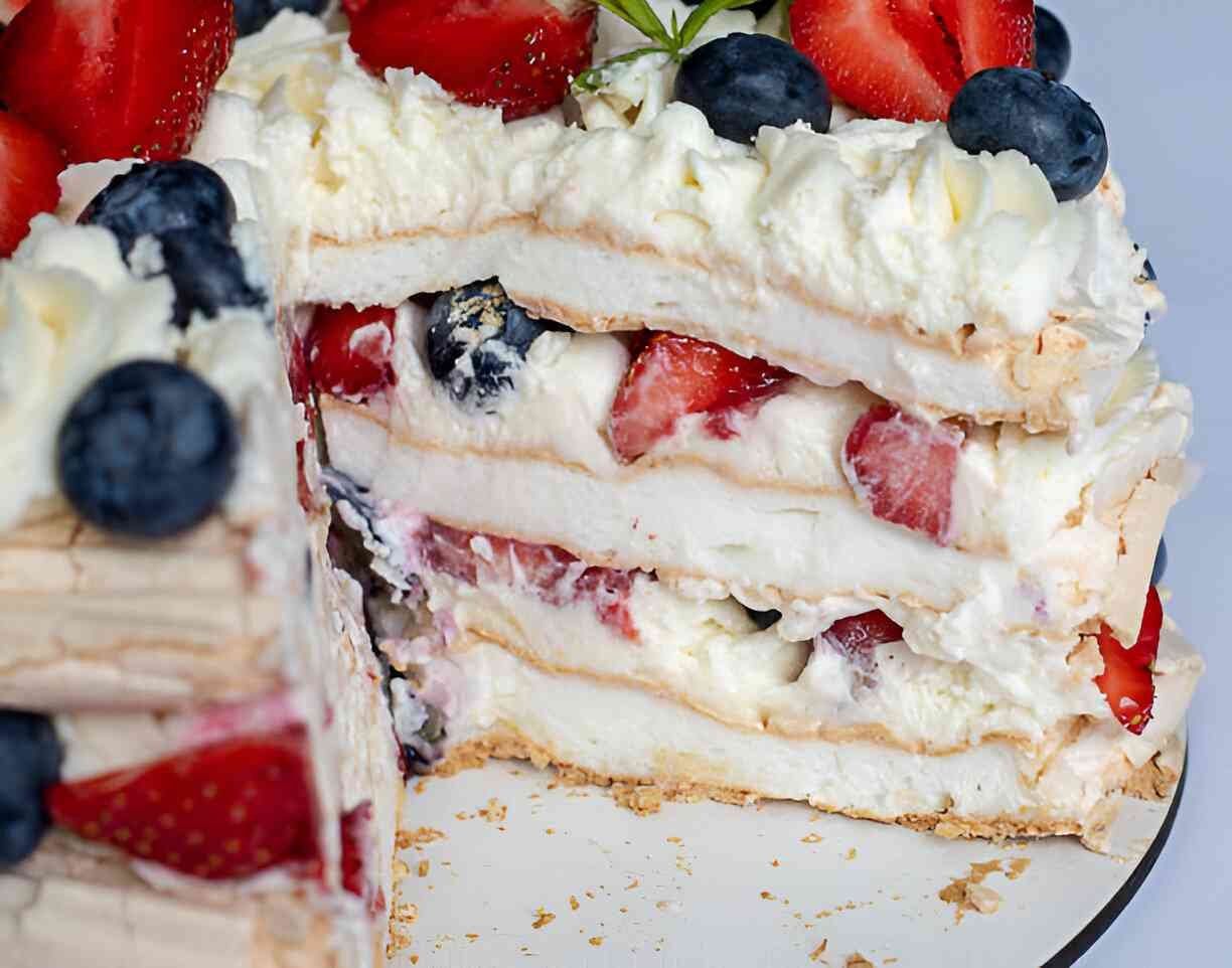 Rosemary’s Bakery Whipped Cream Cake Recipe (Copycat) - Cakes